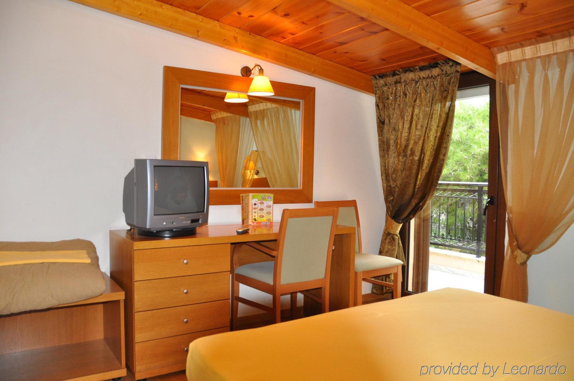 Otel Chris