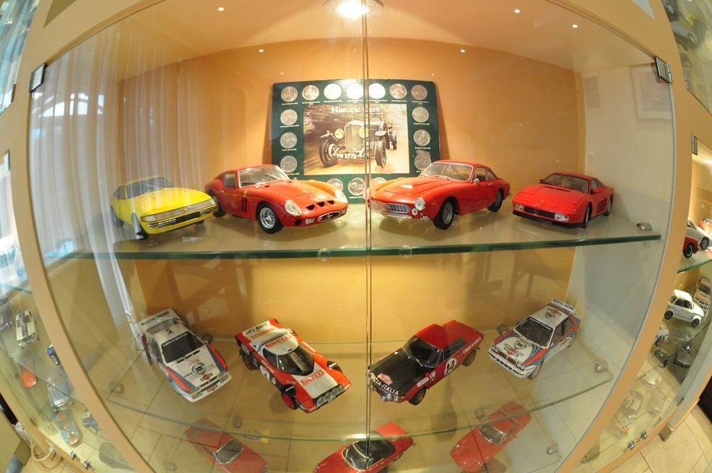 Chris Otel 2*