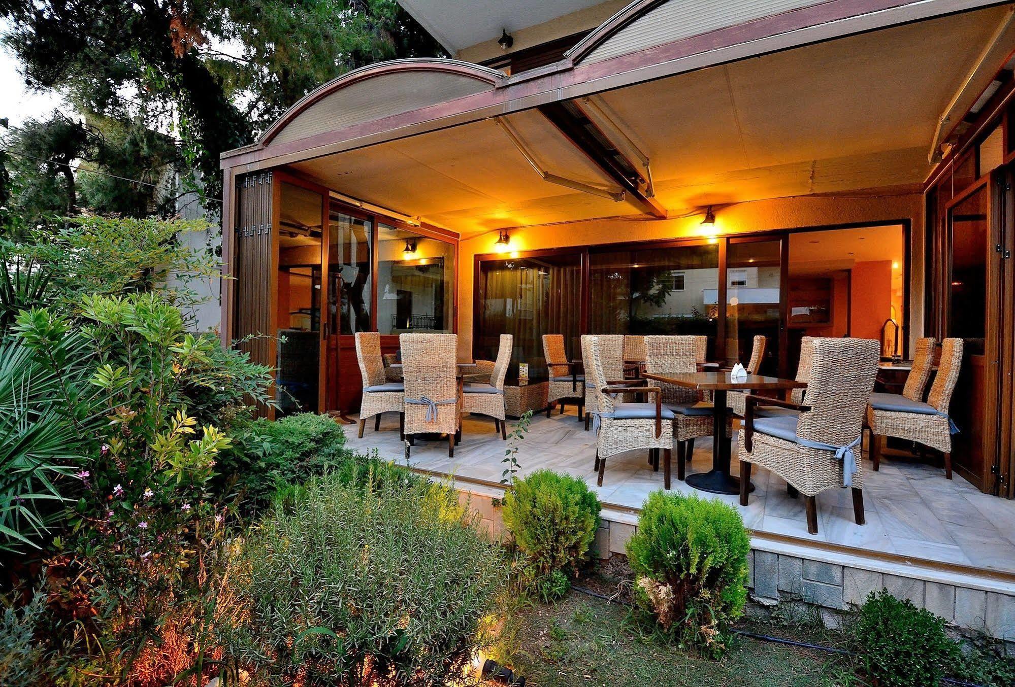 Otel Chris Atina