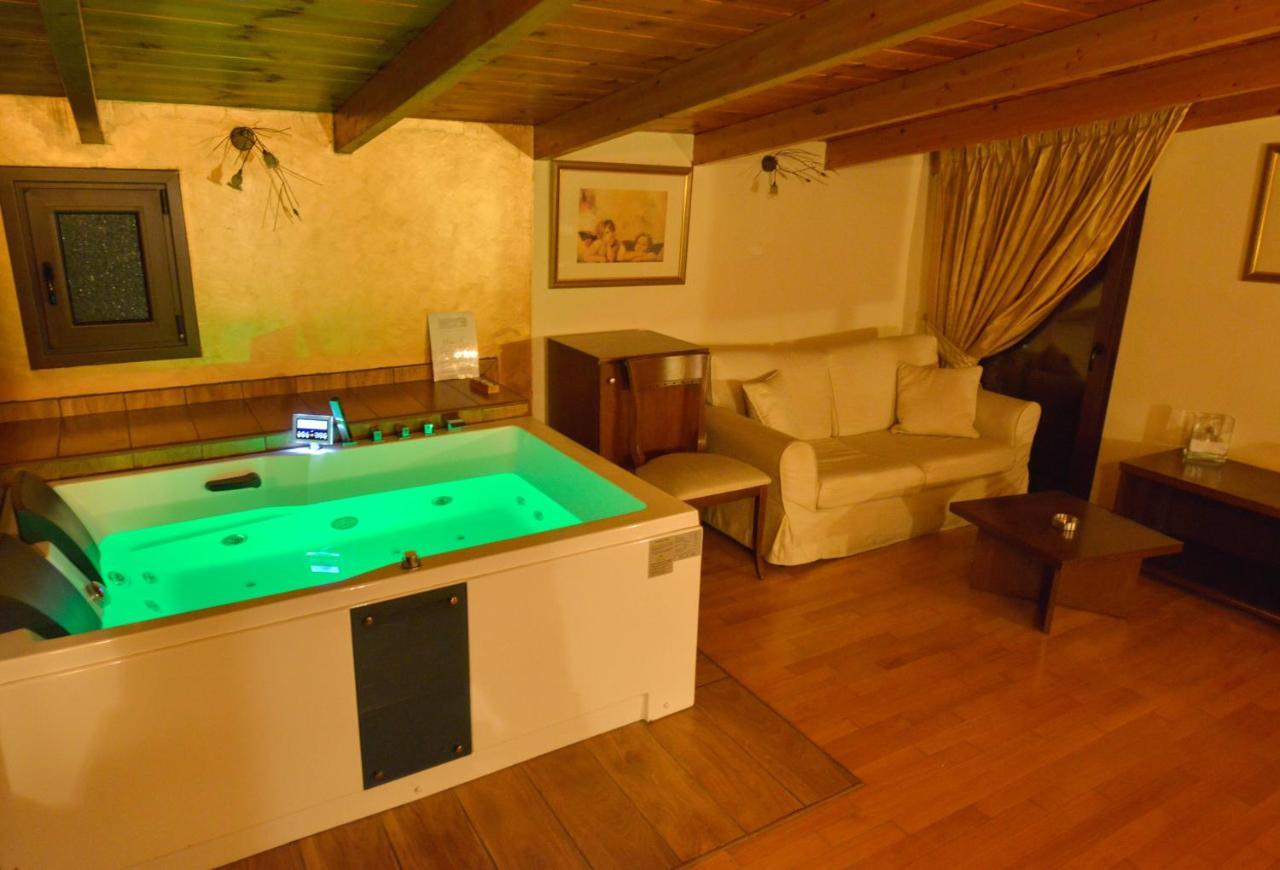 Chris Hotel 2*