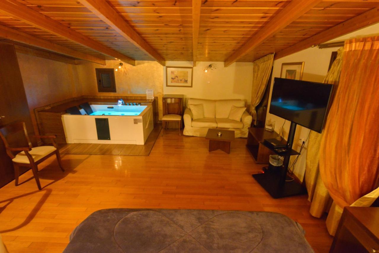 Hotel Chris 2*