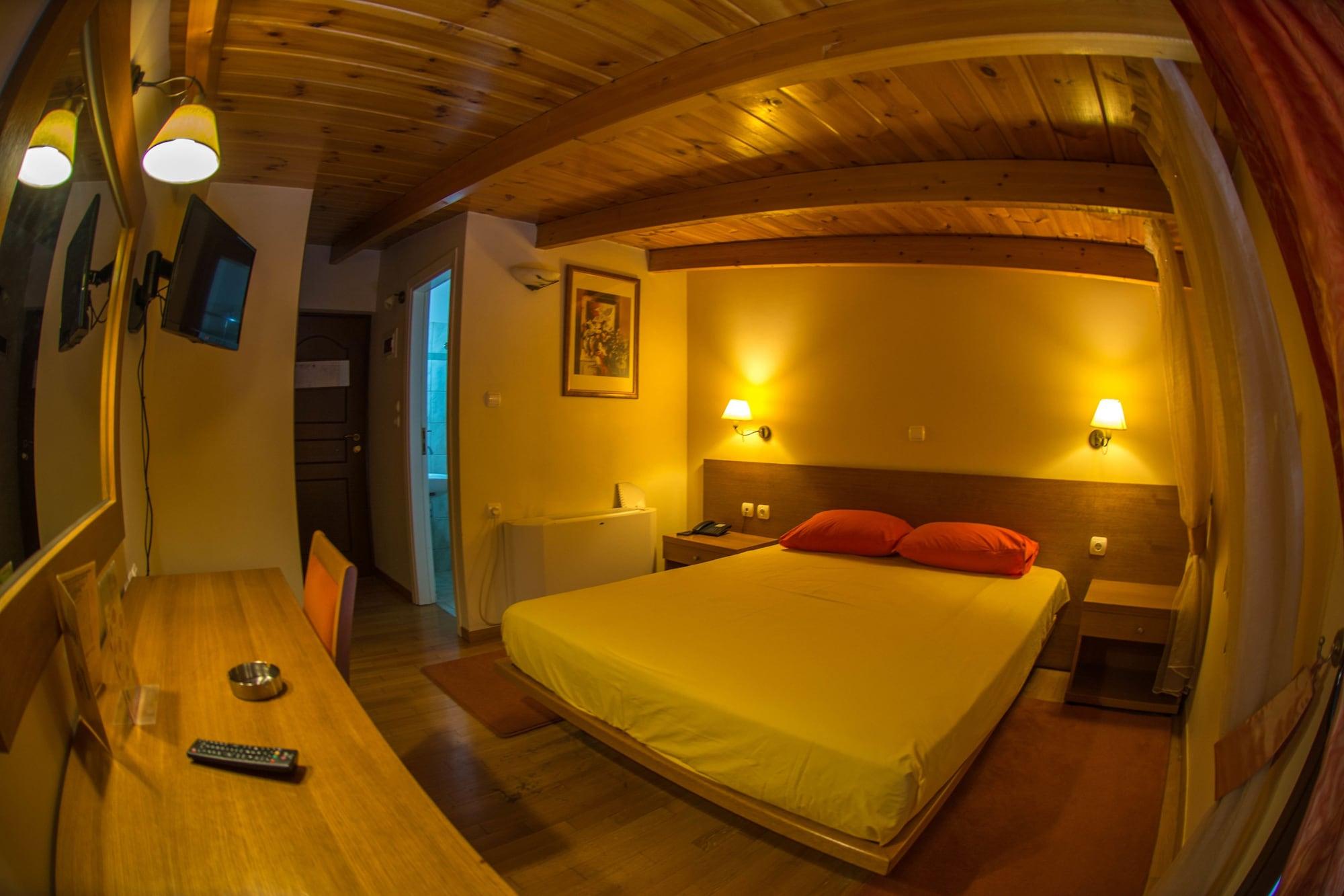 Hotel Chris 2*