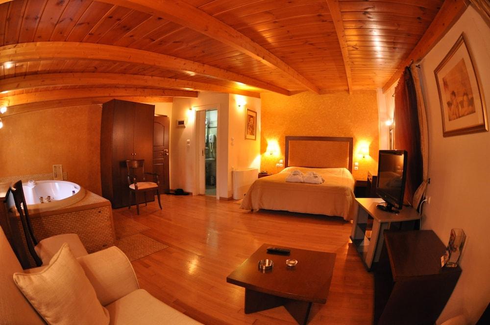 Chris Hotel Ateny