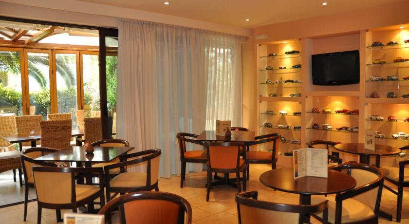 Hotel Chris 2*