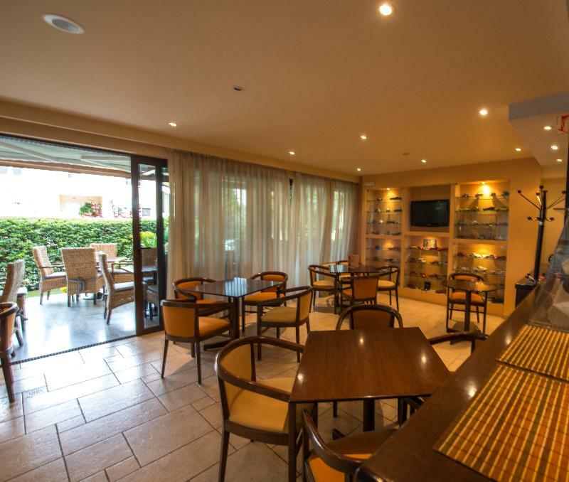 Chris Hotel
